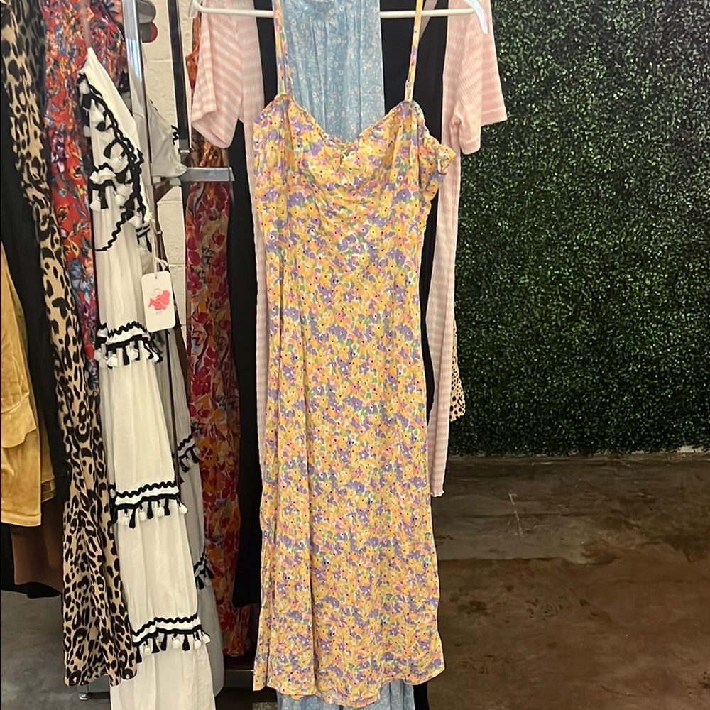 Verge girl Yellow Spaghetti Strap Sleeveless Sundress